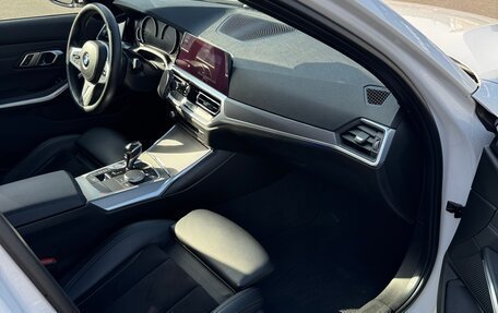 BMW 3 серия, 2019 год, 4 000 000 рублей, 14 фотография