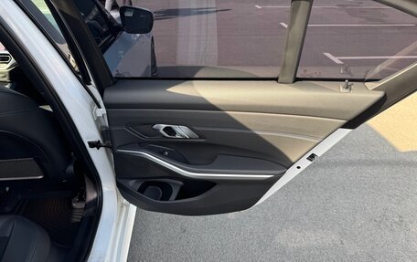 BMW 3 серия, 2019 год, 4 000 000 рублей, 22 фотография