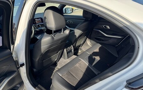 BMW 3 серия, 2019 год, 4 000 000 рублей, 21 фотография