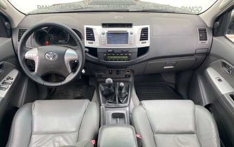 Toyota Hilux VII, 2012 год, 2 000 000 рублей, 12 фотография