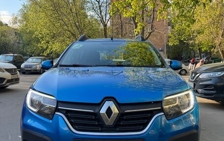 Renault Sandero II рестайлинг, 2021 год, 1 350 000 рублей, 1 фотография