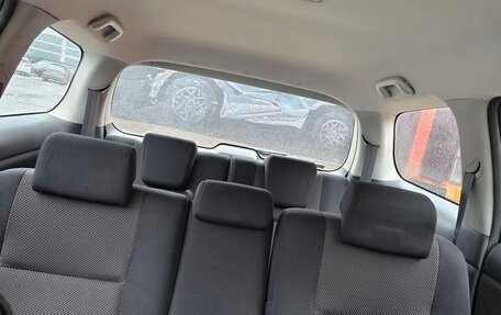 Toyota Wish II, 2005 год, 750 000 рублей, 24 фотография