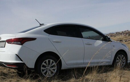 Hyundai Solaris II рестайлинг, 2021 год, 1 650 000 рублей, 7 фотография