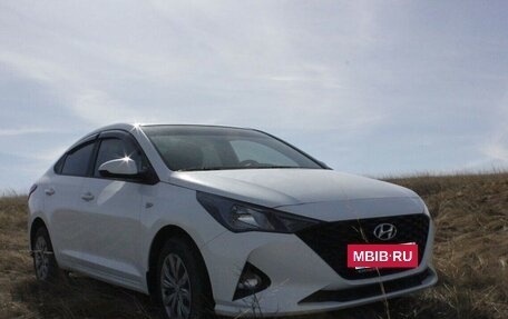 Hyundai Solaris II рестайлинг, 2021 год, 1 650 000 рублей, 4 фотография