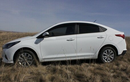 Hyundai Solaris II рестайлинг, 2021 год, 1 650 000 рублей, 11 фотография
