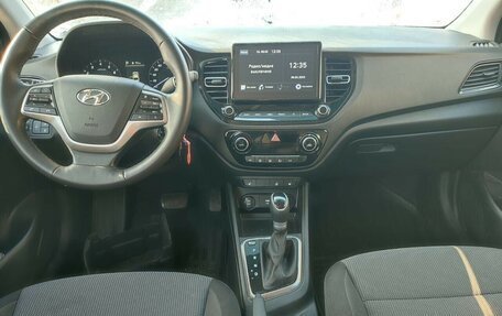 Hyundai Solaris II рестайлинг, 2021 год, 1 650 000 рублей, 12 фотография