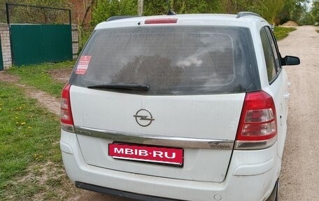 Opel Zafira B, 2008 год, 630 000 рублей, 2 фотография