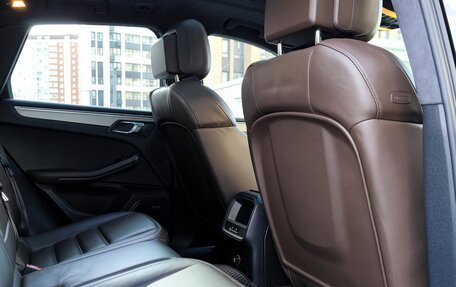Porsche Macan I рестайлинг, 2015 год, 3 220 000 рублей, 28 фотография