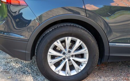 Volkswagen Tiguan II, 2017 год, 2 200 000 рублей, 21 фотография