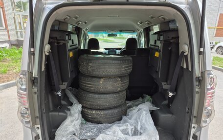 Toyota Voxy II, 2007 год, 1 250 000 рублей, 12 фотография