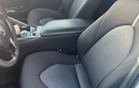 Toyota Camry, 2021 год, 1 999 000 рублей, 7 фотография