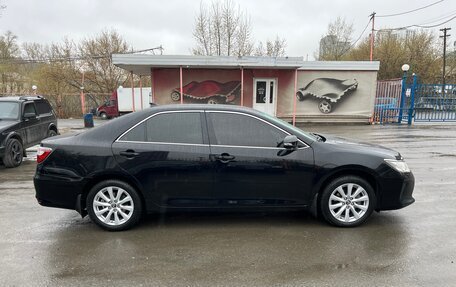Toyota Camry, 2017 год, 1 700 000 рублей, 6 фотография