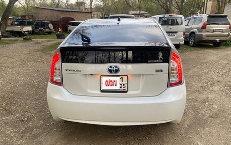 Toyota Prius, 2013 год, 1 350 000 рублей, 6 фотография