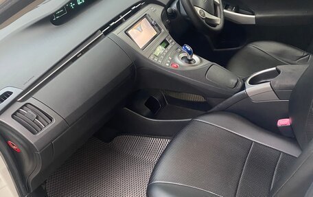 Toyota Prius, 2013 год, 1 350 000 рублей, 15 фотография