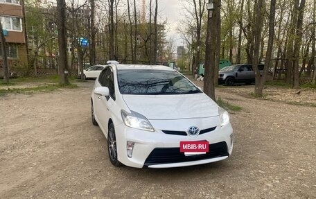 Toyota Prius, 2013 год, 1 350 000 рублей, 10 фотография