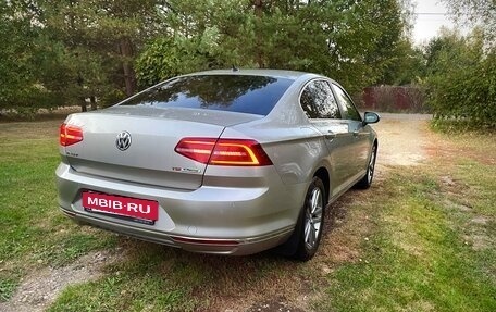 Volkswagen Passat B8 рестайлинг, 2017 год, 1 920 000 рублей, 3 фотография