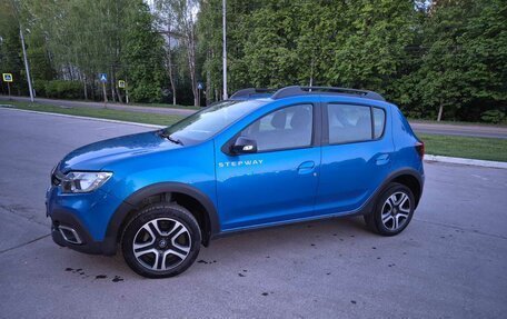 Renault Sandero II рестайлинг, 2019 год, 1 333 000 рублей, 3 фотография