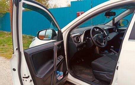 Toyota RAV4, 2017 год, 3 000 000 рублей, 7 фотография