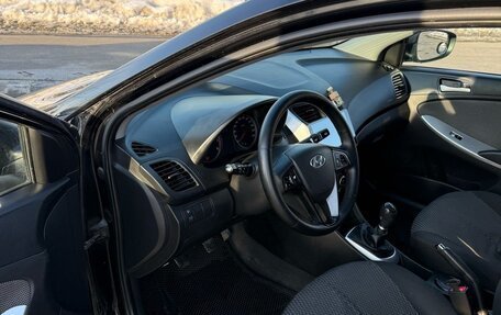 Hyundai Solaris II рестайлинг, 2013 год, 900 000 рублей, 7 фотография