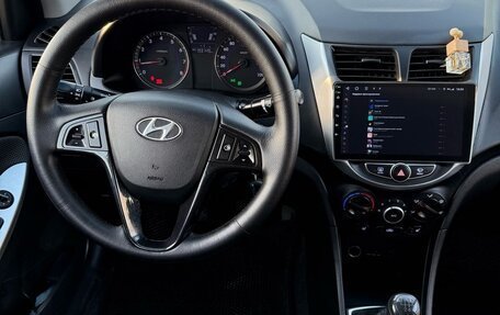 Hyundai Solaris II рестайлинг, 2013 год, 900 000 рублей, 8 фотография
