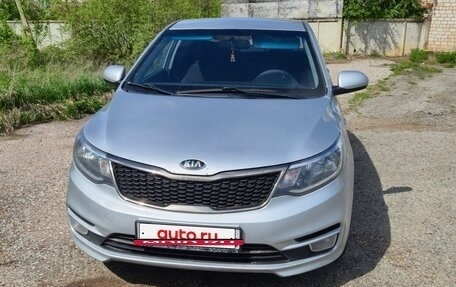 KIA Rio III рестайлинг, 2015 год, 915 000 рублей, 2 фотография