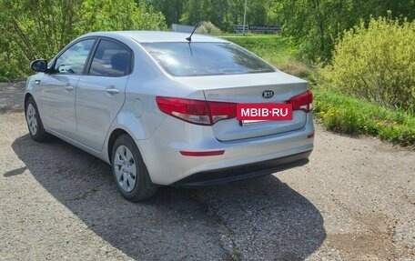 KIA Rio III рестайлинг, 2015 год, 915 000 рублей, 3 фотография
