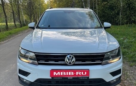 Volkswagen Tiguan II, 2018 год, 2 180 000 рублей, 8 фотография