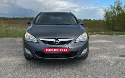Opel Astra J, 2011 год, 780 000 рублей, 1 фотография