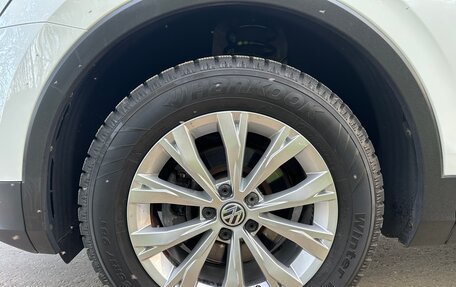 Volkswagen Tiguan II, 2018 год, 2 180 000 рублей, 10 фотография