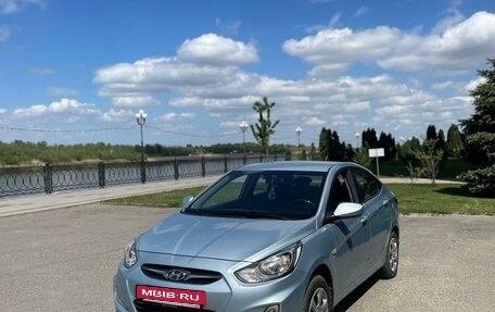 Hyundai Solaris II рестайлинг, 2011 год, 830 000 рублей, 4 фотография