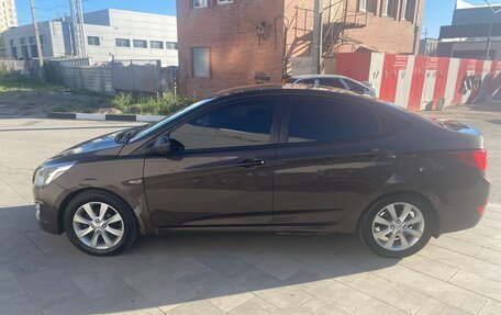 Hyundai Solaris II рестайлинг, 2015 год, 700 000 рублей, 4 фотография