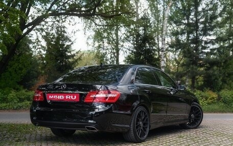 Mercedes-Benz E-Класс, 2011 год, 1 555 000 рублей, 9 фотография