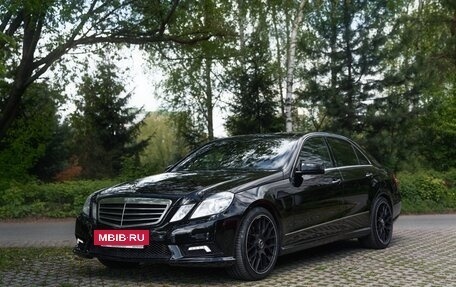 Mercedes-Benz E-Класс, 2011 год, 1 555 000 рублей, 7 фотография