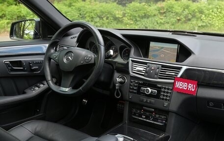 Mercedes-Benz E-Класс, 2011 год, 1 555 000 рублей, 14 фотография