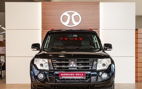 Mitsubishi Pajero IV, 2011 год, 1 655 000 рублей, 2 фотография