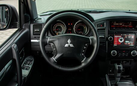 Mitsubishi Pajero IV, 2011 год, 1 655 000 рублей, 14 фотография
