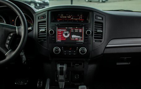 Mitsubishi Pajero IV, 2011 год, 1 655 000 рублей, 16 фотография