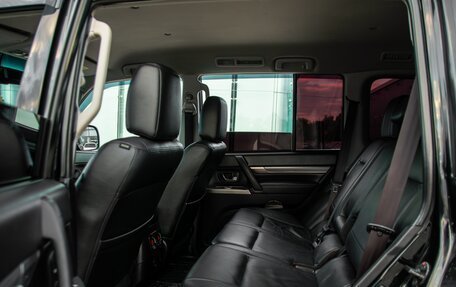 Mitsubishi Pajero IV, 2011 год, 1 655 000 рублей, 21 фотография
