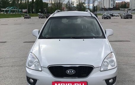 KIA Carens III (RP), 2011 год, 880 000 рублей, 2 фотография