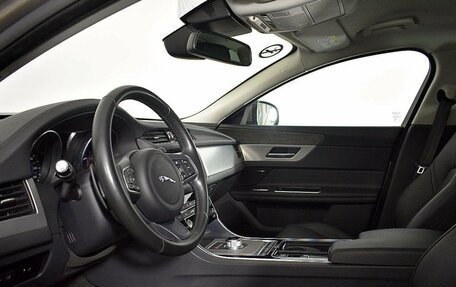 Jaguar XF II, 2016 год, 2 600 000 рублей, 10 фотография