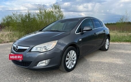 Opel Astra J, 2011 год, 780 000 рублей, 3 фотография