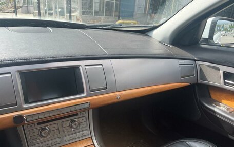 Jaguar XF I рестайлинг, 2010 год, 950 000 рублей, 9 фотография
