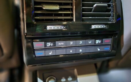 Volkswagen Touareg III, 2022 год, 4 800 000 рублей, 11 фотография