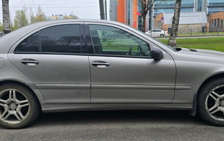 Mercedes-Benz C-Класс, 2006 год, 700 000 рублей, 6 фотография