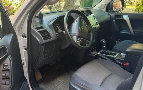 Toyota Land Cruiser Prado 150 рестайлинг 2, 2021 год, 6 200 000 рублей, 8 фотография