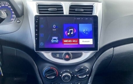 Hyundai Solaris II рестайлинг, 2015 год, 1 070 000 рублей, 19 фотография