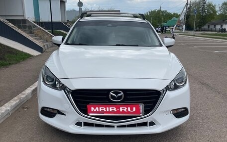 Mazda 3, 2017 год, 1 800 000 рублей, 1 фотография