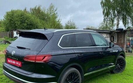 Volkswagen Touareg III, 2018 год, 5 400 000 рублей, 2 фотография