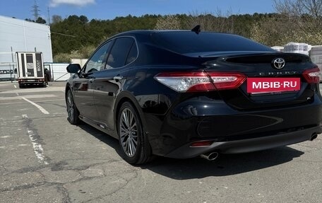 Toyota Camry, 2018 год, 3 350 000 рублей, 6 фотография