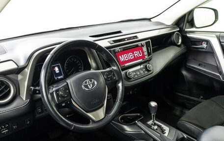 Toyota RAV4, 2016 год, 2 099 000 рублей, 11 фотография